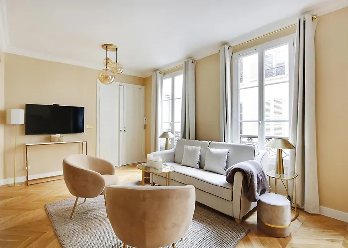 Pick A Flat\'s Apartments in Opera Saint Lazarre - Rue de l\'Isly